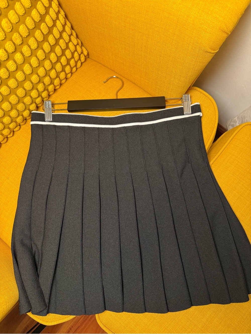 H&M Black Pleated Mini Skirt with White Waist Trim